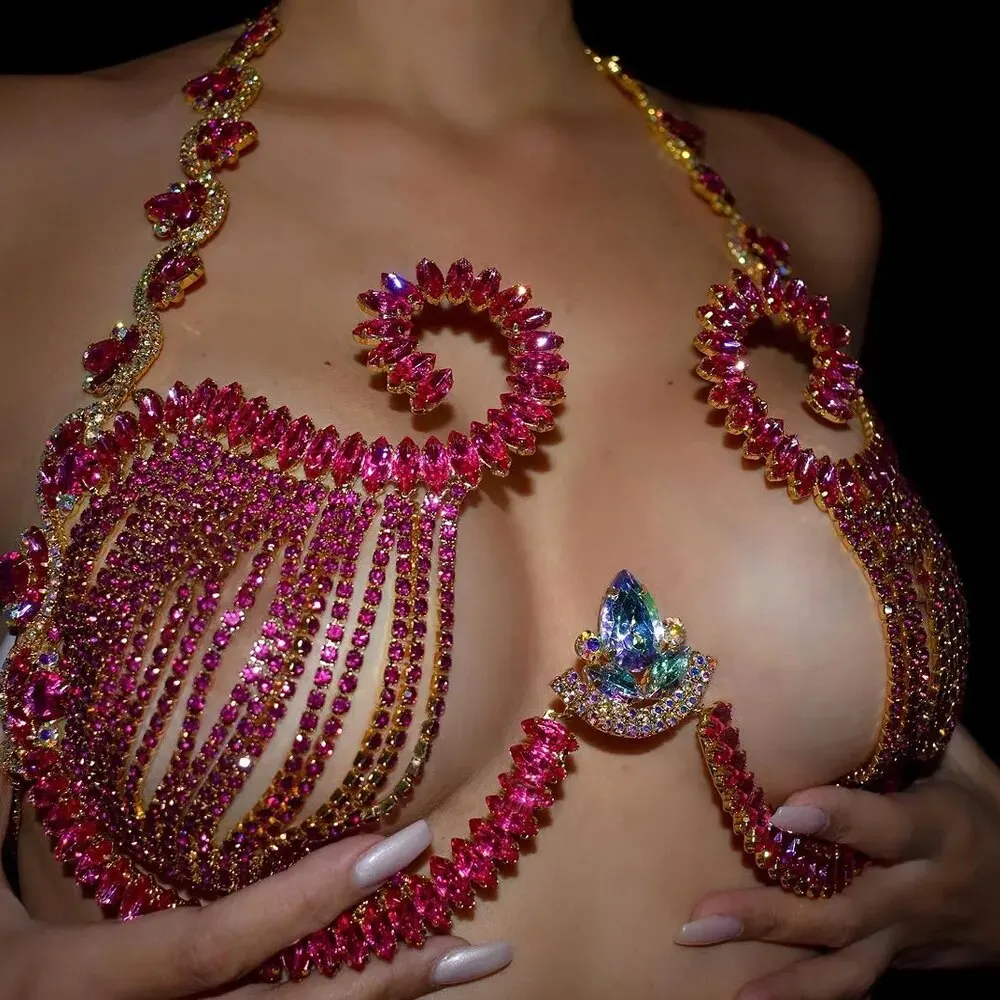 Body Jewelry Retainers - ที่ยึดหน้าอกคริสตัลสีชมพูสำหรับผู้หญิงอุปกรณ์เสริมเสื้อสุดเซ็กซี่สำหรับไนท์คลับบิกินี่ชุดชั้นในแบบโซ่ประดับพลอยเทียม